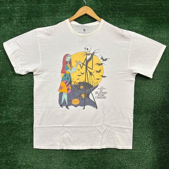 The Nightmare Before Christmas white T-Shirt Size Large - Picture 1 of 4
